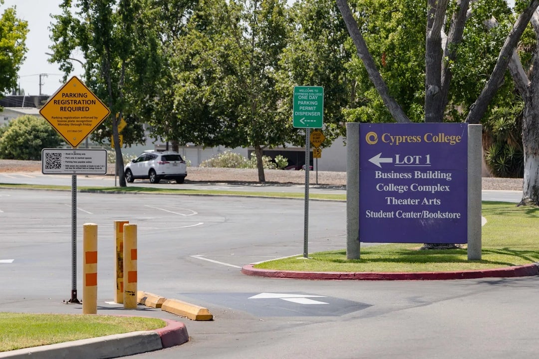 Unequal access to learning, a fall without students and another MOOC